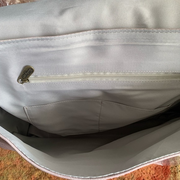 On Point Backpack - Picture 5 of 6